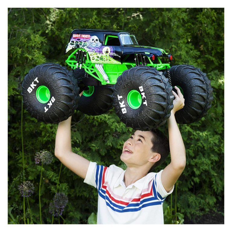 Monster Jam Mega Grave Digger | Top Toys